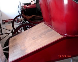 1904 Cameron Runabout 2007-07-20 DSC02352 Original rear deck lid that mysteriously disappeared.