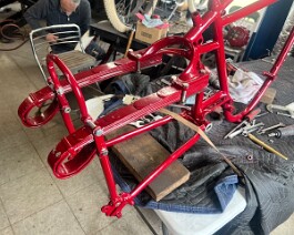 1915 Indian V-Twin 2025-05-24 1721 Right side leaf springs and complete rear swing arm assembly attached.