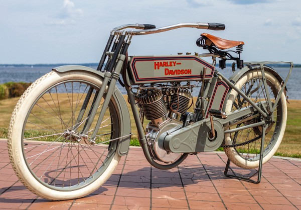 1913 Harley Davidson Twin